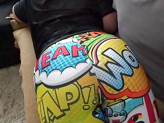 Stepsister accidentally showed her naked photos of her big ass and I fucked her