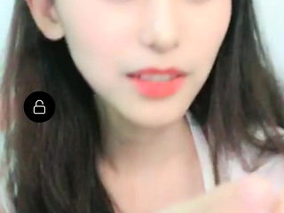 Chinese model MILF handjob at home pretty sexy 36D36D