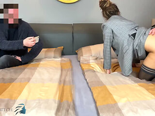 Threesome sex meeting - intern fucks female boss