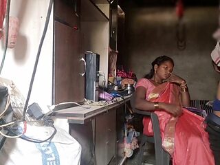 Bhabhi with enormous ass gets wild