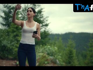 Melissa Barrera Bootie, Cupcakes Vignette in Keep Sighing