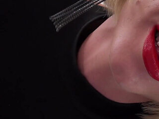 742 Burning Passion of Her Red Shiny Lips