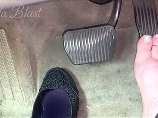 Pedal Play: Fast Speed and Jerk off Instructions with Big Feet, Full Control