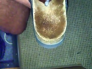 Gumming secretary sandals