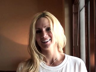 NAUGHTY SKI BUNNY FORNICATION