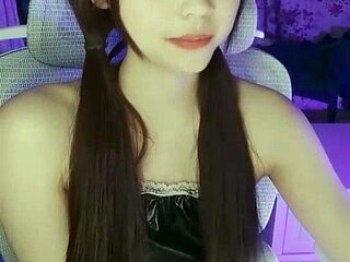 Lewd amateur brunette teen meg davis webcam masturbation
