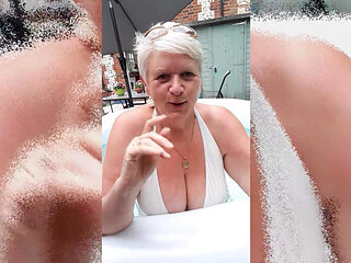 Trying Out My New Swimwear