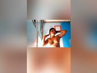 Horny Bengali Secretary Fucks Her Boss In Delhi To Maintain Her Sexy Figure