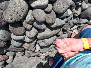 He Saw a Naked Girl on the Beach and Started Jerking off