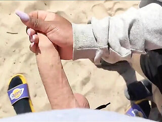 Pregnant Wife Ditched by Hubby Milks a Stranger's Giant Cock on the Beach
