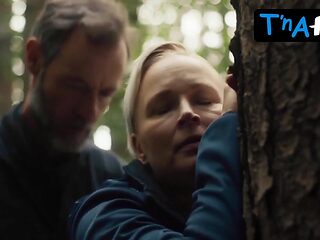 Vicki Berlin Stunning Episode in Things To Worry About