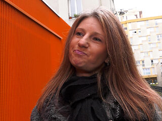 Posh French MILF Gets It Deep in the Ass