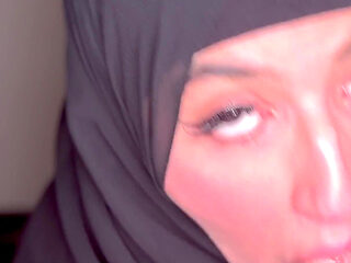 Hijabi Wife Sucks a Black Cock in Secret