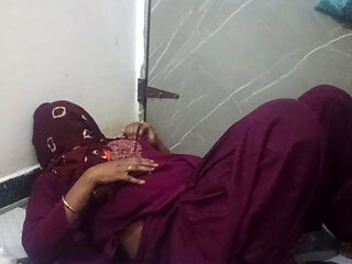 Bhabhi ji ki mast thukaee aur pilai