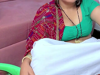 Desi Village Bhabhi Cheated on Her Husband. She Fucked by Her Boss in Hindi Audio