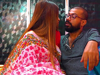 Chacha ke sauteli beti ko hotel room me choda