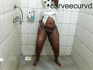 We Got Wet Twerked Sucked and Fucked: Bathroom Romance
