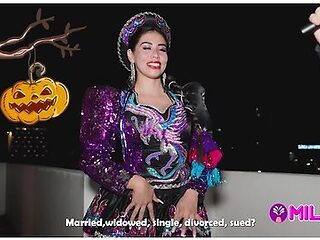 Horny Milf Decides To Go To My Apartment And Not To Her Halloween Party - Gatidiosa