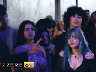 BRAZZERS - Luna Star  Her Hired Friend Kelsi Monroe Complete Their Mission To Seduce  Destroy JMacs Cock