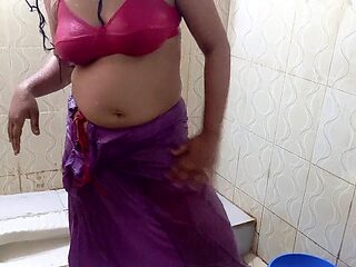 Fun in the washroom with my cousin and her nice pussy