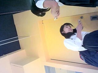 可愛い仲良し JKは話に夢中他 voyeur jp