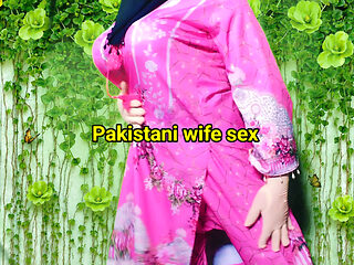 Arobian sexy housewife Romantic sex