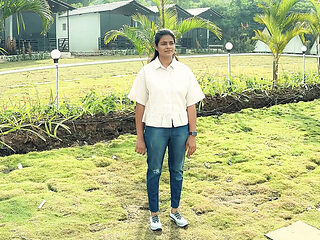 Sexy Komal Cheating Desi Wife - Homemade Vacation Fuck with Neighbor in Hindi