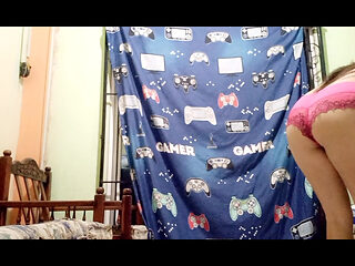 My Boss's Old Boss Invited Me to Her Husband's Luxurious Room and Asked Me for a Sexual Massage