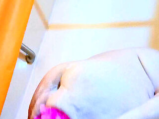 A Soapy Bath Is Where It's at to Make Her Cum N Then Some