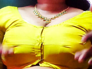 Desi Bhabhi Cheating with Neighbour – Hot Indian Aunty