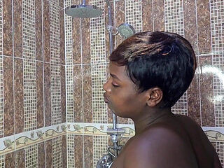 AFRICAN SOLO GRANNY MASTURABTE HER PERFECT PUSSY FULL VIDEO