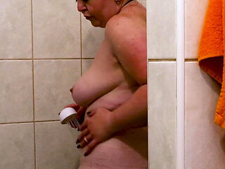 Naked Nicole Bunny in the Shower