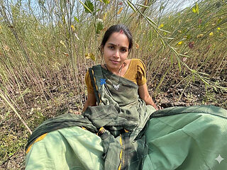 Full Sex with Mother in Law in the Fields Outside, XXX Video