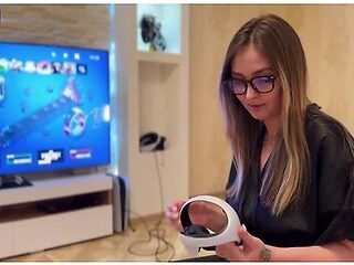 Tricky Stepson Fucks His Naive Stepmom While She Is In Virtual Reality
