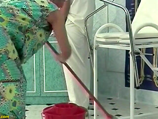 Hairy 92 years old granny rough fisted and fucked by her doctor