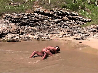 Hot Latina Babe Gets Her Pussy Fucked on the Beach