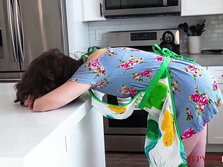 Hentai Stepmom Jenna Noelle and Stepson Oliver Faze Taste Andi Ray