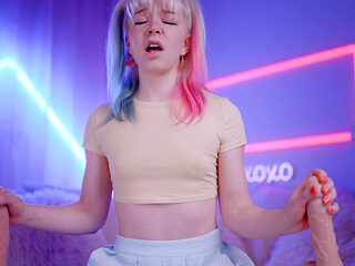 Step-stepdad's Colleagues in My Virgin Pussy