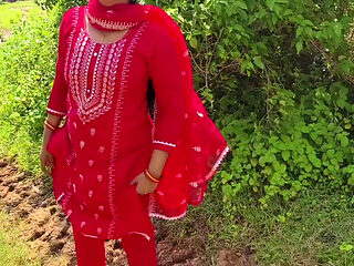 Beautiful Bengali Girl Boobs Show in Outdoor with Her Boyfriend