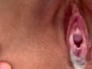 Close-up Pussy Nectar