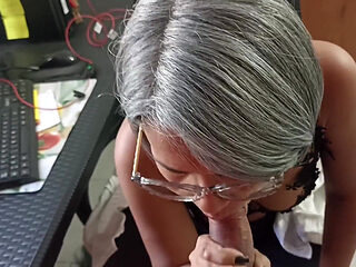 What a Day at the Office! He Gave Me a Delicious Cock to Try!