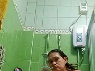 Assy taking a bath .i cum to her for seeing nude
