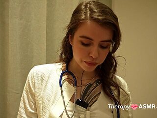 Mia Trejsi Eden Ivy Lesbian ASMR Cunnilingus