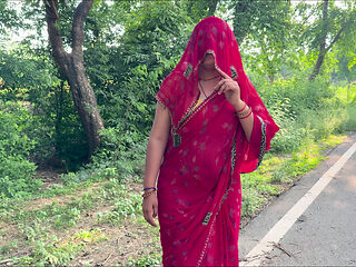 Dost ki unsatisfied bibi fucked by me bhabi jungle me akeli lift deke sex done hot Hindi viral video