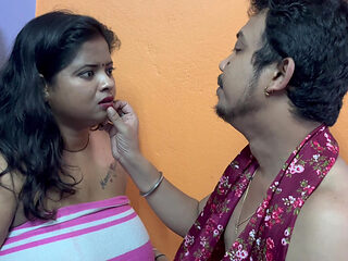DESI SEXY BHABI AND THARKI PAROSI KI CHUDAI HINDI