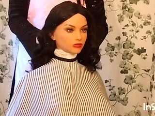 Haircape Barberettes Big Tits Cape Show