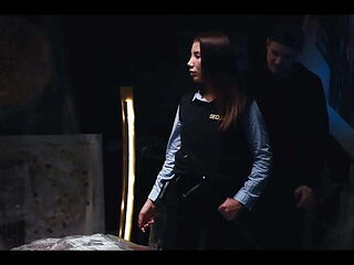 Layla Scarlett Handjob Trick - Italian Babe Security Guard Frozen & Used