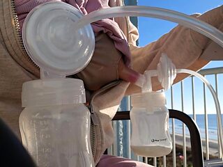Cumshot amateur MILF suck and jerks dude in the bedroom