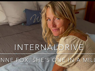 Dianne Fox Is a Total MILF with a Perfect Hot Ass