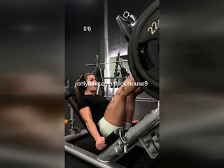 18-Year-Old Gym Girl Accidentally Flashes Tight Pussy During Live Stream